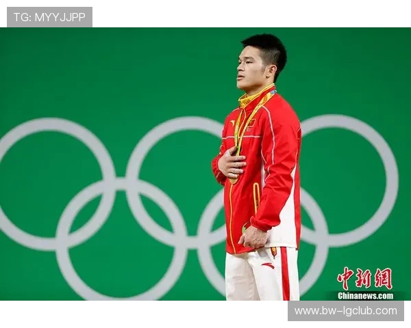 国足球员拼搏血性瞬间回顾 他们用汗水和决心书写荣耀时刻